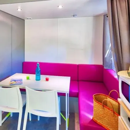 Mobil-home Confortable Avec Terrasse - 3 Pers. - Api-1-52-2180 * Girac
